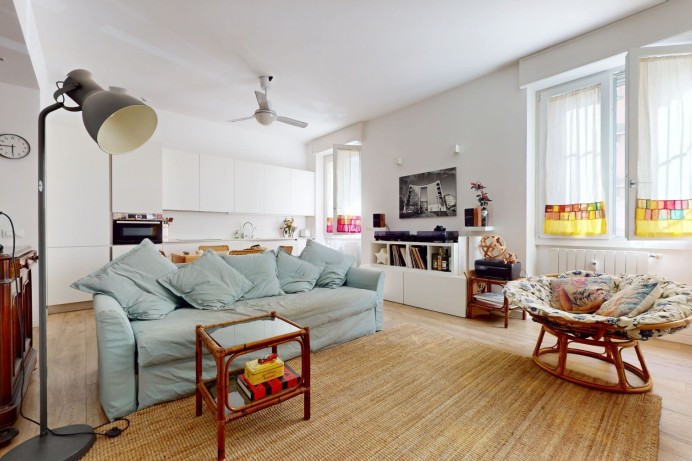 LUMINOSO TRICLOCALE CON BAL...