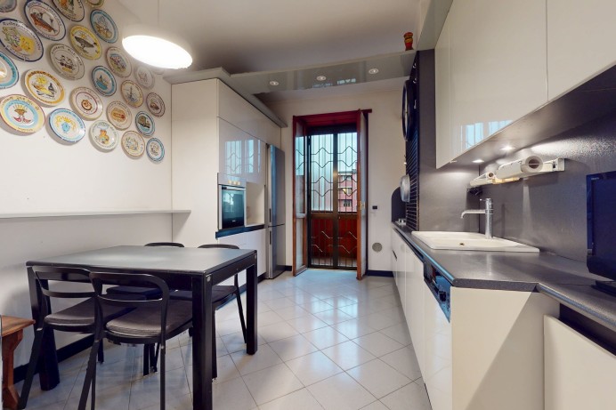 Appartamento in Vendita a Milano 6 