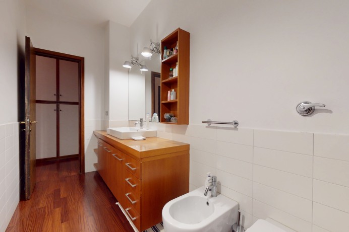 Appartamento in Vendita a Milano 13 