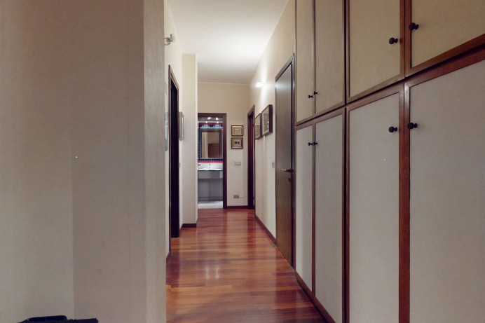 Appartamento in Vendita a Milano 10 