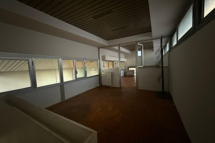 Negozio in Affitto a Milano 2 