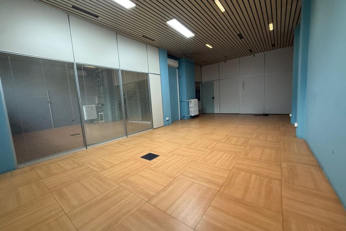 Negozio in Affitto a Milano 16 