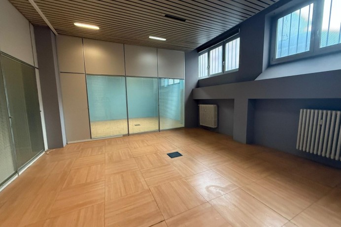 Negozio in Affitto a Milano 10 