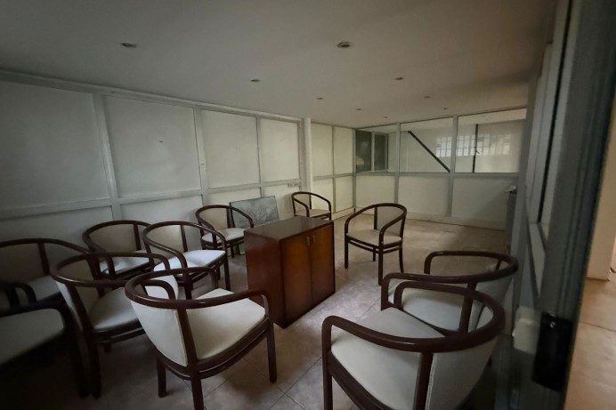 Negozio in Affitto a Milano 4 