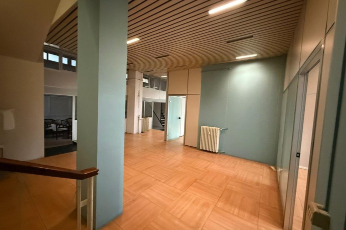 Negozio in Affitto a Milano 3 