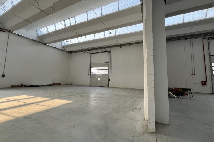 Capannone Industriale in Vendita a Milano 14 