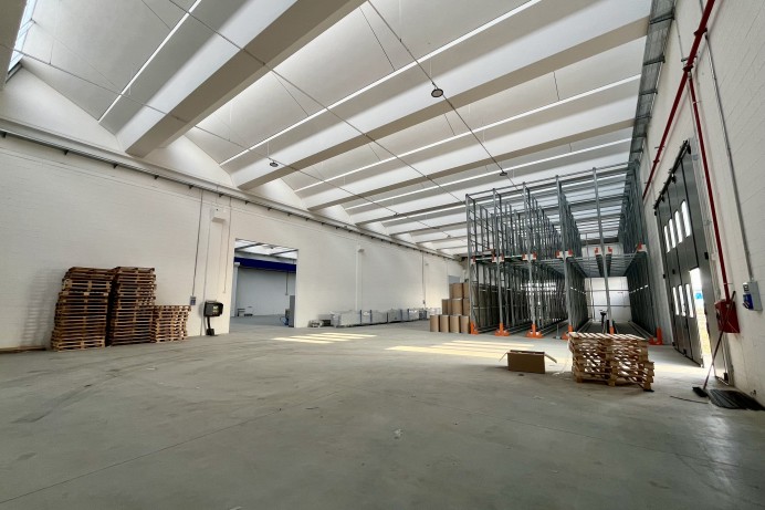 Capannone Industriale in Vendita a Milano 23 