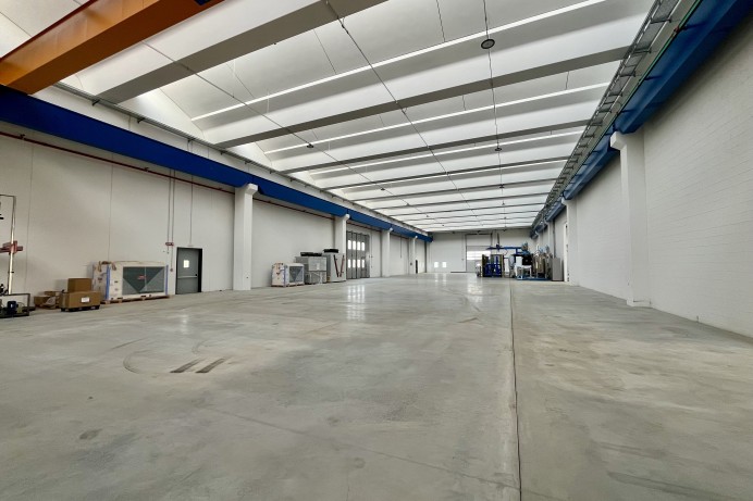 Capannone Industriale in Vendita a Milano 10 