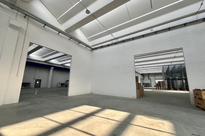 Capannone Industriale in Vendita a Milano 17 