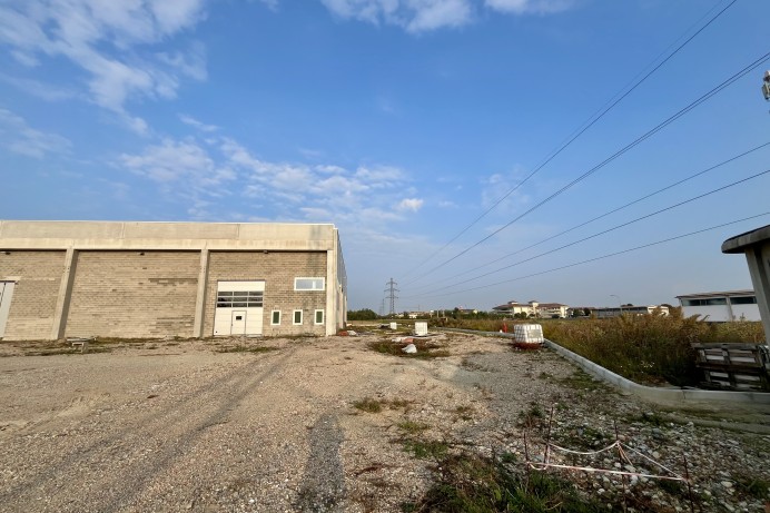 Capannone Industriale in Vendita a Milano 40 