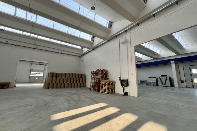 Capannone Industriale in Vendita a Milano 25 