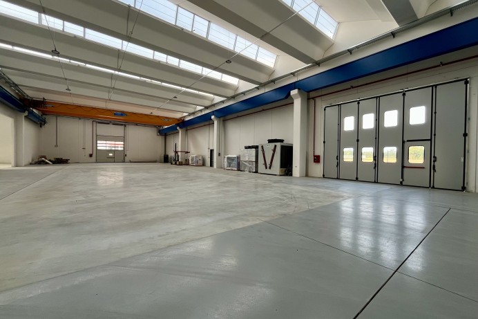 Capannone Industriale in Vendita a Milano 5 