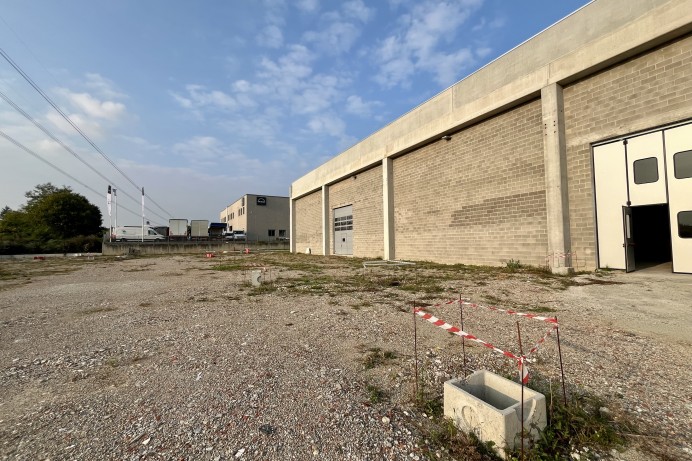 Capannone Industriale in Vendita a Milano 42 
