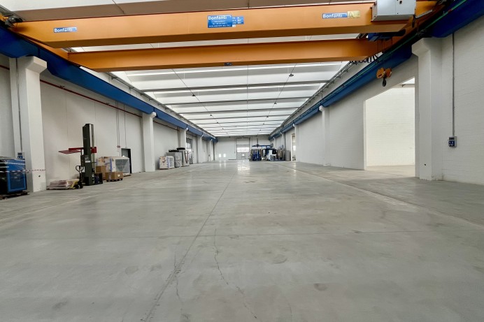 Capannone Industriale in Vendita a Milano 12 