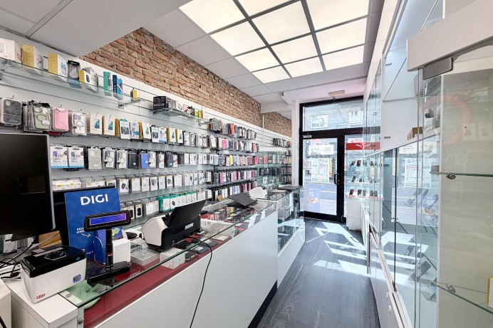 LOCALE COMMERCIALE IN VENDITA