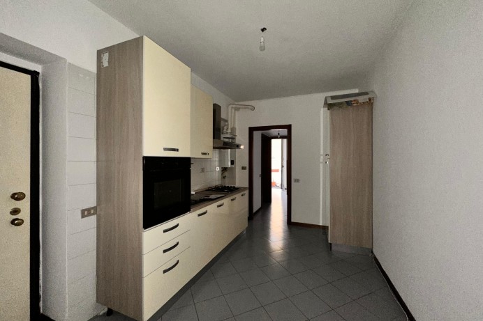 AMPIO BILOCALE IN AFFITTO