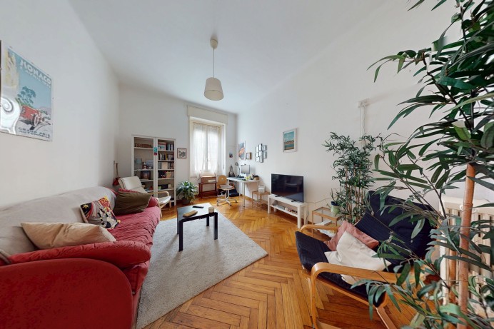 LUMINOSO BILOCALE CON CUCIN...