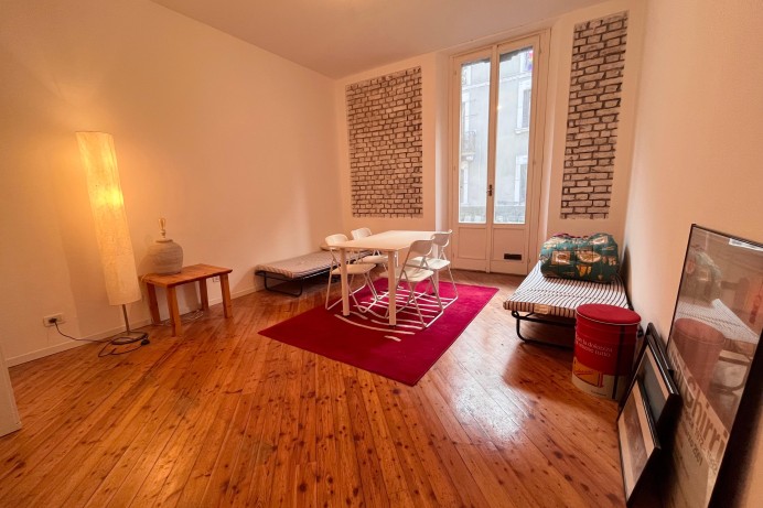 MONOLOCALE RISTRUTTURATO A ...