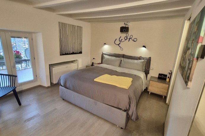 LUMINOSO BILOCALE IN VENDITA