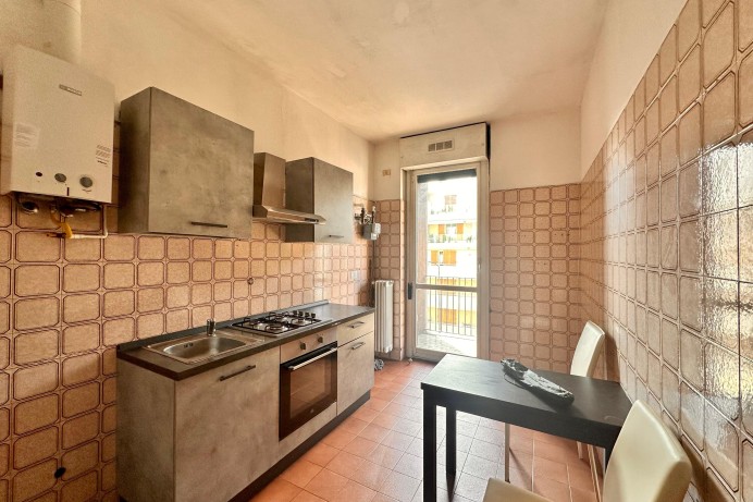 AMPIO TRILOCALE IN AFFITTO