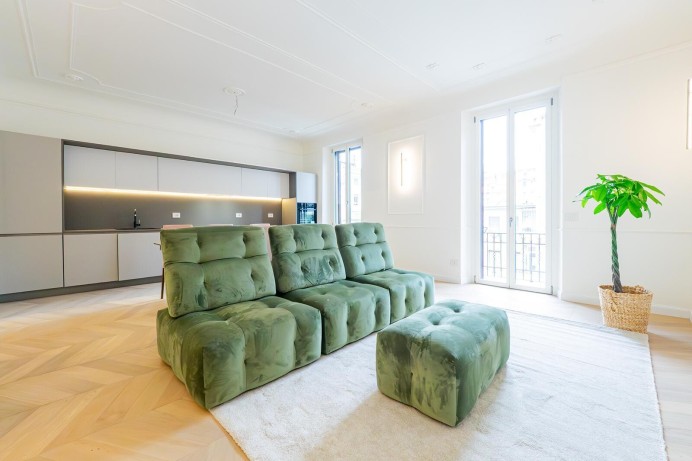 ATTICO LUMINOSO E SILENZIOS...