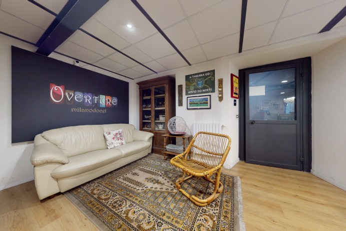 ESCLUSIVO QUADRILOCALE IN U...