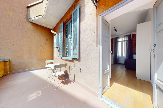 BILOCALE CON TERRAZZO IN VE...