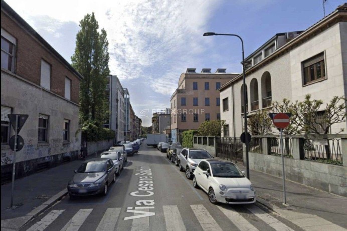 BILOCALE IN VIA CESARE SALDINI