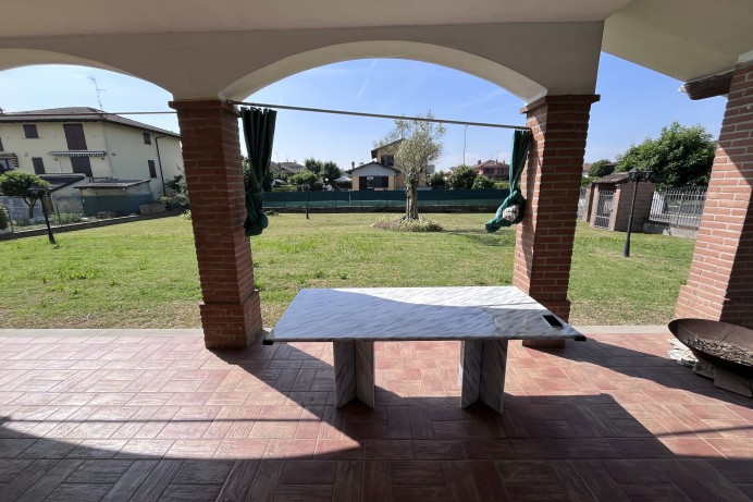 Villa Bifamiliare in Vendita a Milano 29 