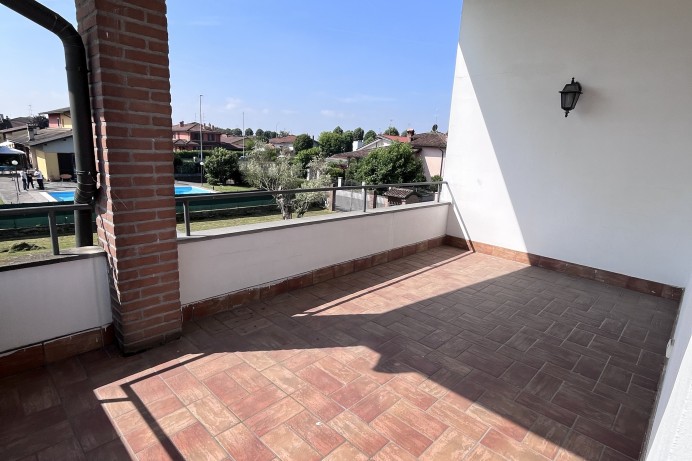 Villa Bifamiliare in Vendita a Milano 18 