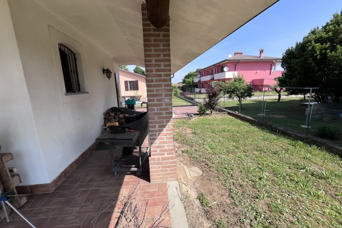 Villa Bifamiliare in Vendita a Milano 26 