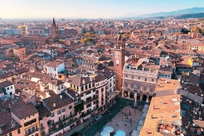 Appartamento in Vendita a Milano 5 