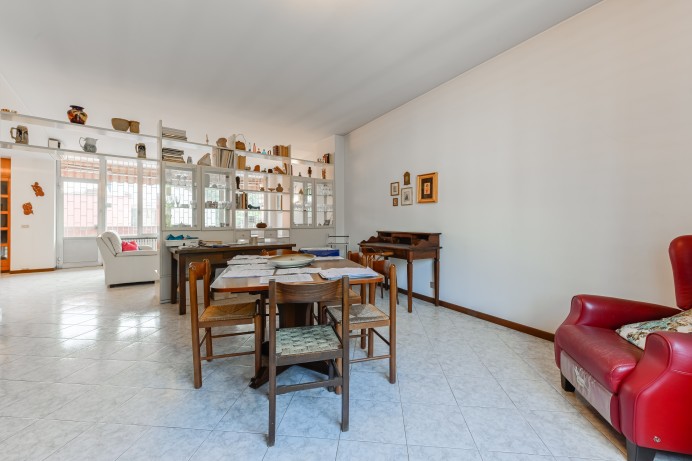 Appartamento in Vendita a Locate Di Triulzi 1 