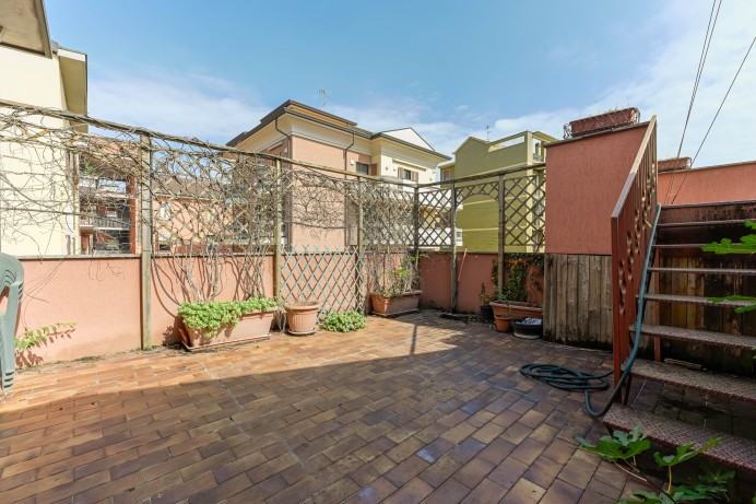 Appartamento in Vendita a Locate Di Triulzi 31 