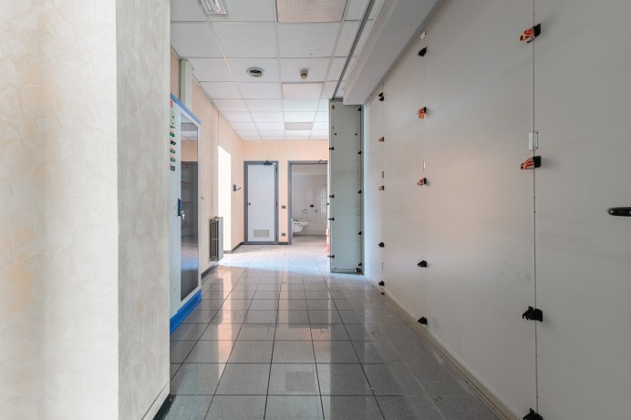 Ufficio in Vendita a Locate Di Triulzi 4 