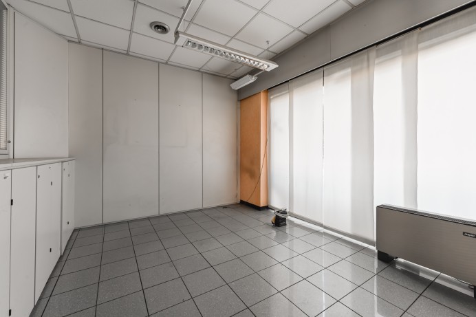 Ufficio in Vendita a Locate Di Triulzi 28 