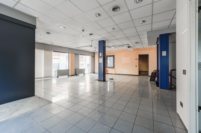 Ufficio in Vendita a Locate Di Triulzi 26 