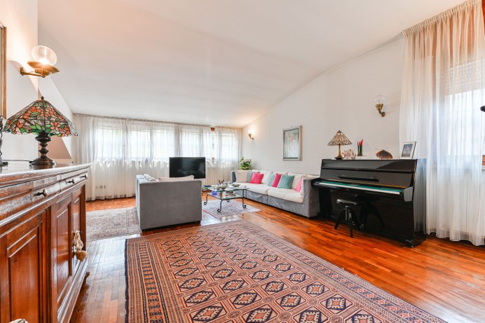 Appartamento in Vendita a Opera 0 