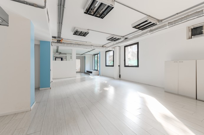 Ufficio in Vendita a Milano 4 