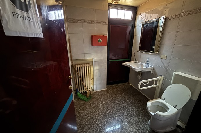 Attività Commerciale in Affitto a Milano 16 