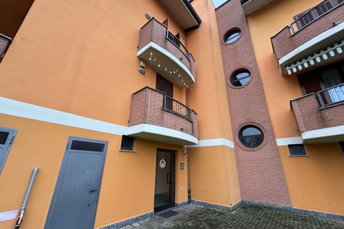 Trilocale in Vendita a San Zenone Al Lambro 49 