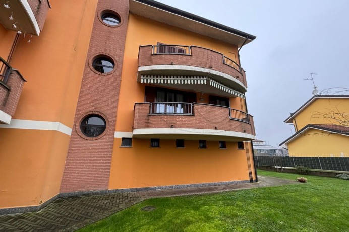 Trilocale in Vendita a San Zenone Al Lambro 51 