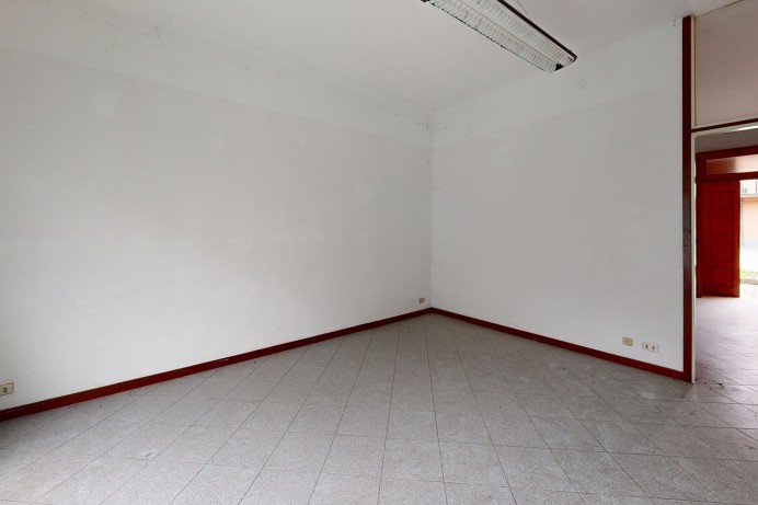 Negozio in Vendita a Locate Di Triulzi 5 