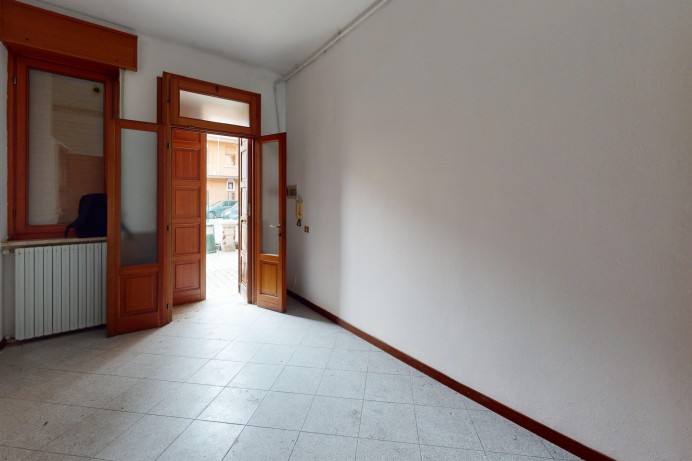 Negozio in Vendita a Locate Di Triulzi 4 