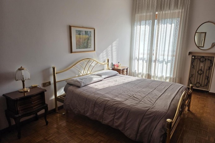AMPIO TRILOCALE IN AFFITTO