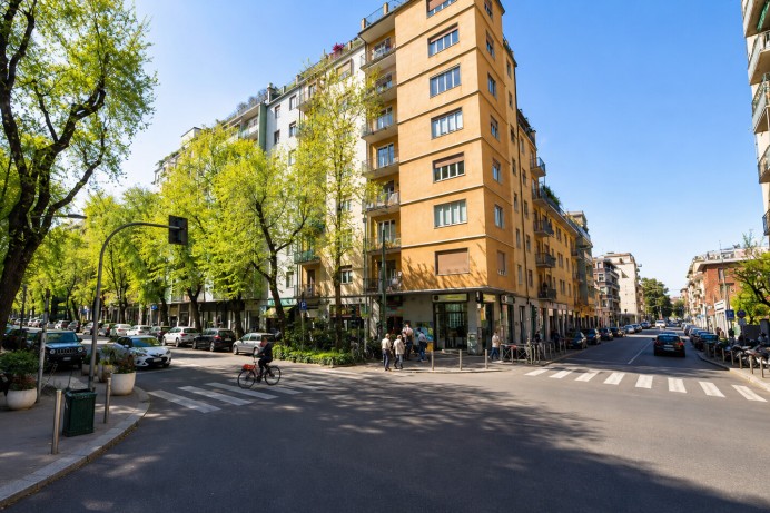 MONOLOCALE IN AFFITTO