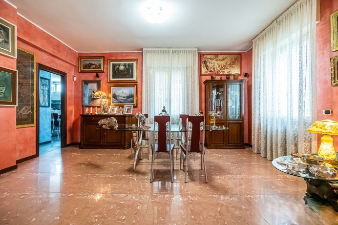 Villa Singola in Vendita a Locate Di Triulzi 0 