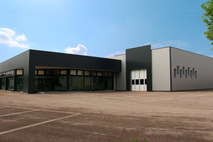 Capannone Commerciale in Vendita a Concorezzo 5 
