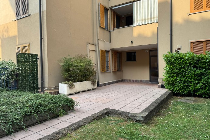 Appartamento in Vendita a Caponago 16 
