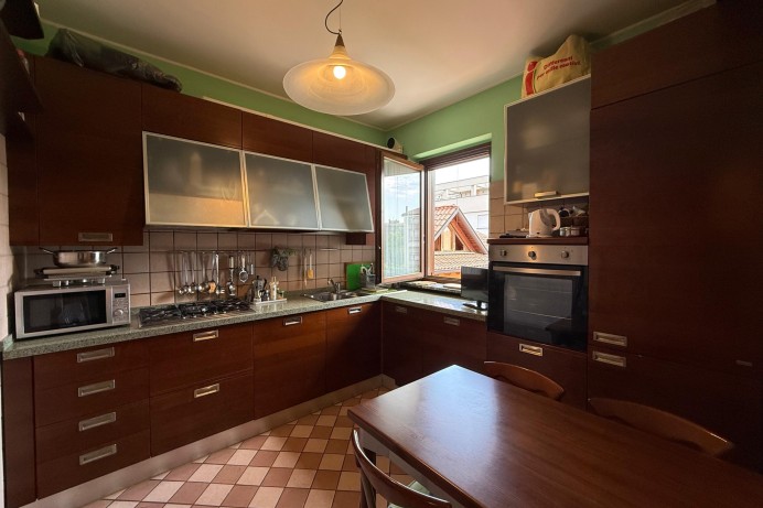 Appartamento in Vendita a Monza 5 